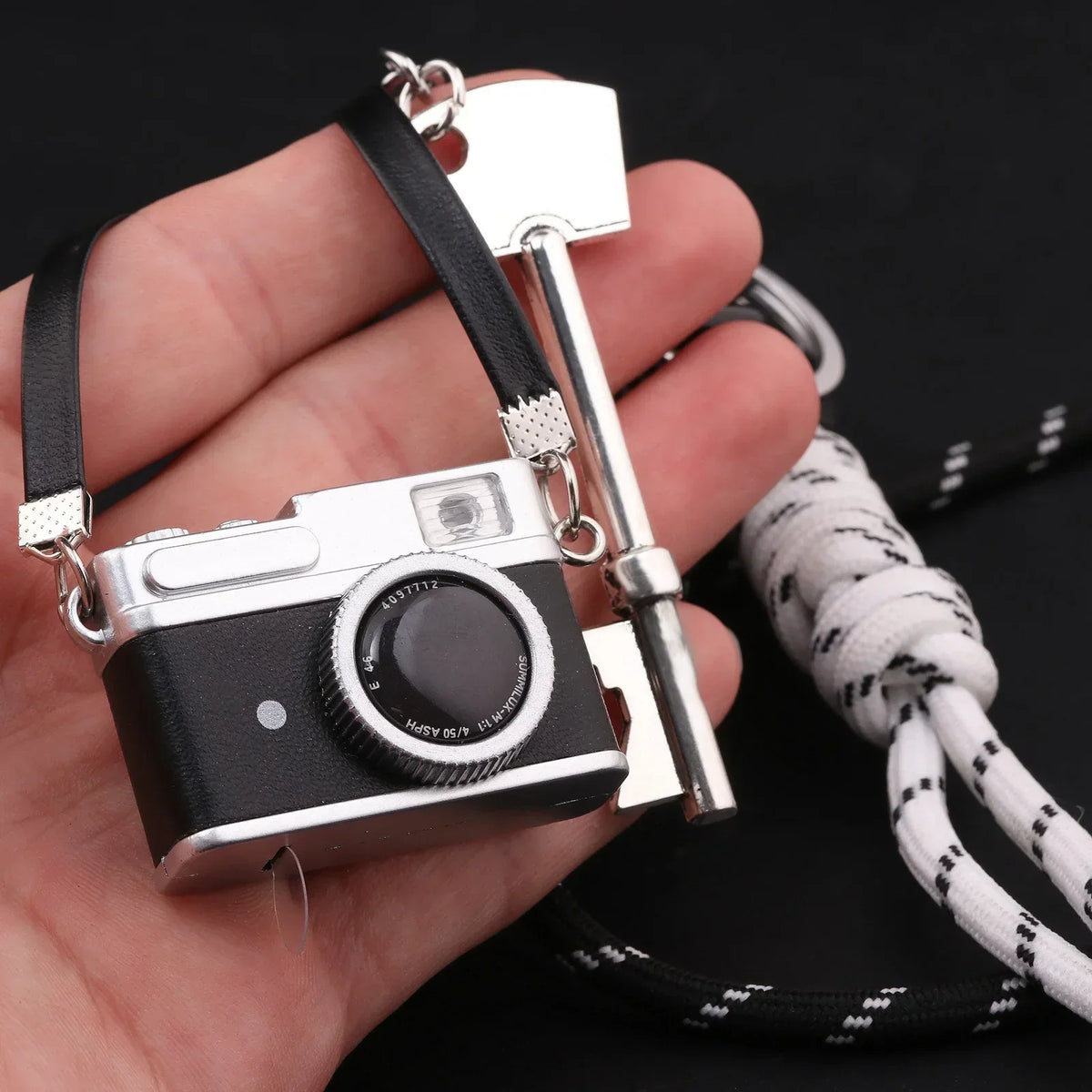 Camera Charm Maris